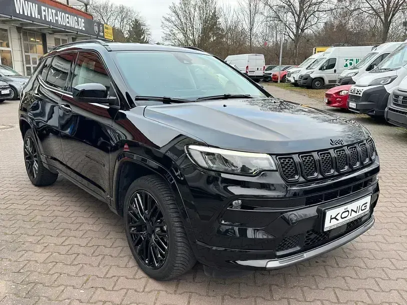 Gebraucht Jeep Compass Altitude 131 PS (96 kW) 2023 Solid black (5ck) SUV