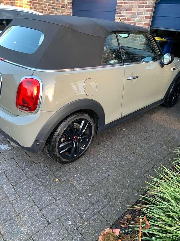 Gebraucht Mini Cooper Cabriolet 136 PS (100 kW) 2019 Grau Cabrio