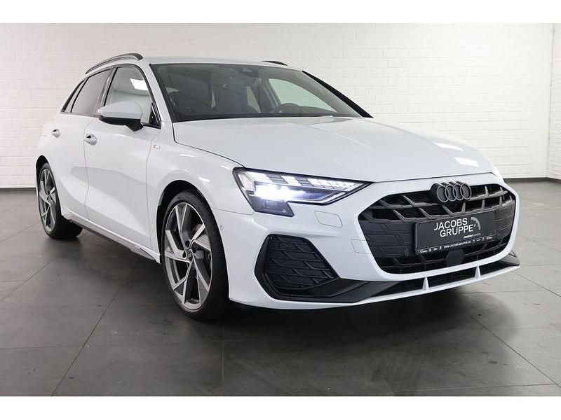 Gebraucht Audi A3 S-Line 150 PS (110 kW) 2025 Weiß Limousine