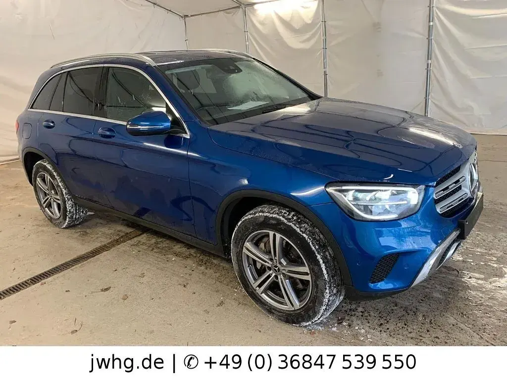 Second-hand Mercedes GLC300e 306 CP (225 kW) 2021 Albastru SUV