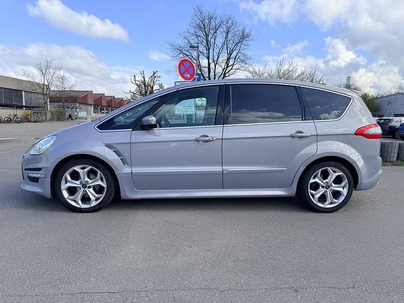 Gebraucht Ford S-MAX Titanium S 163 PS (119 kW) 2011 Silber Van / Kleinbus