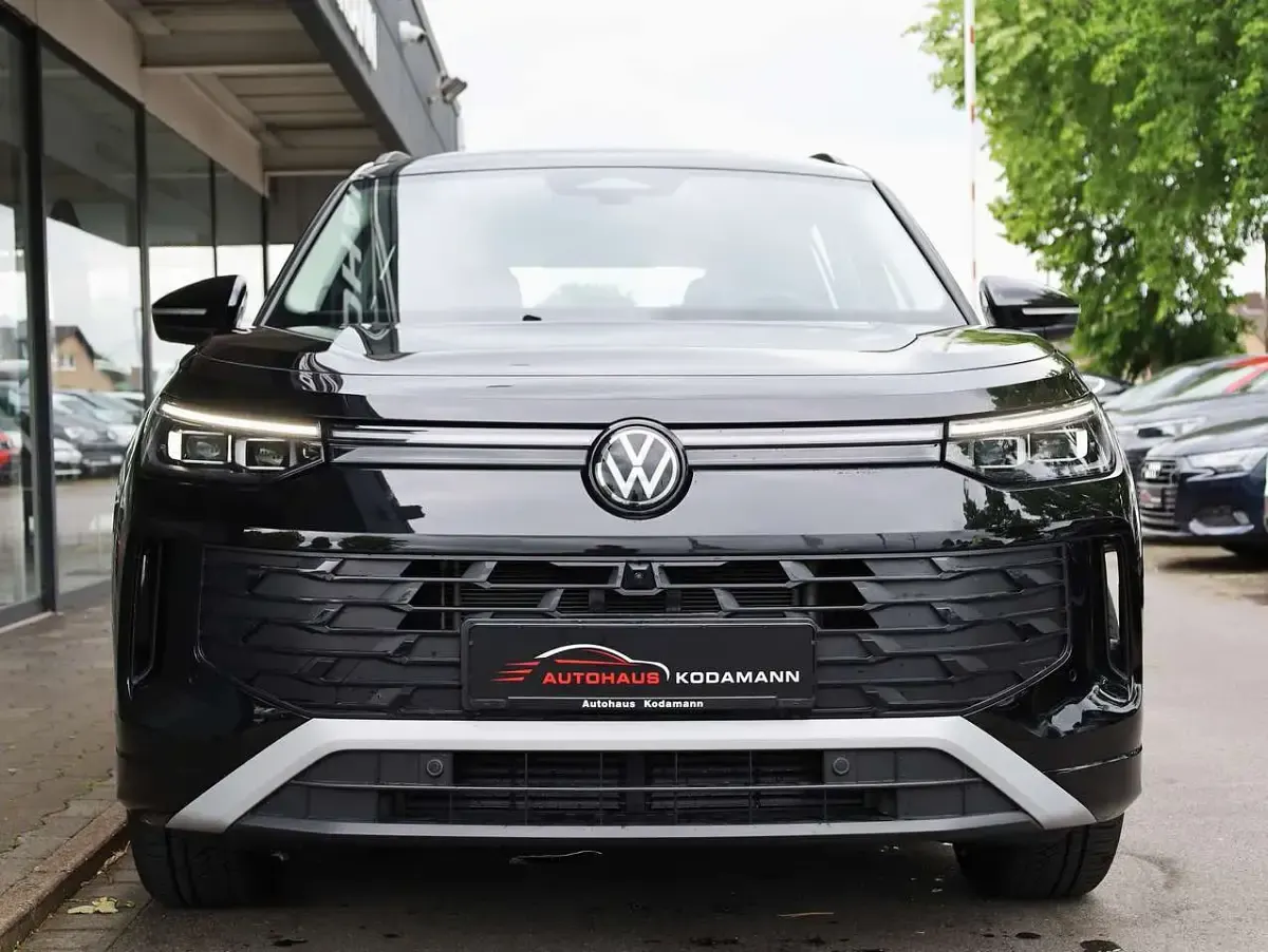 Gebraucht VW Tayron Life 150 PS (110 kW) 2025 Schwarz SUV