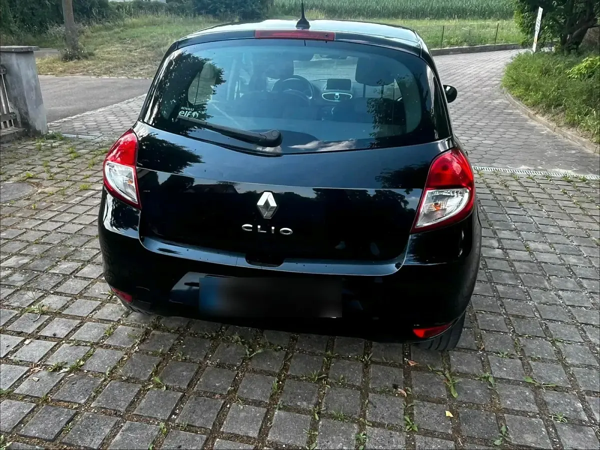 Gebraucht Renault Clio 75 PS (55 kW) 2012 Schwarz Kleinwagen