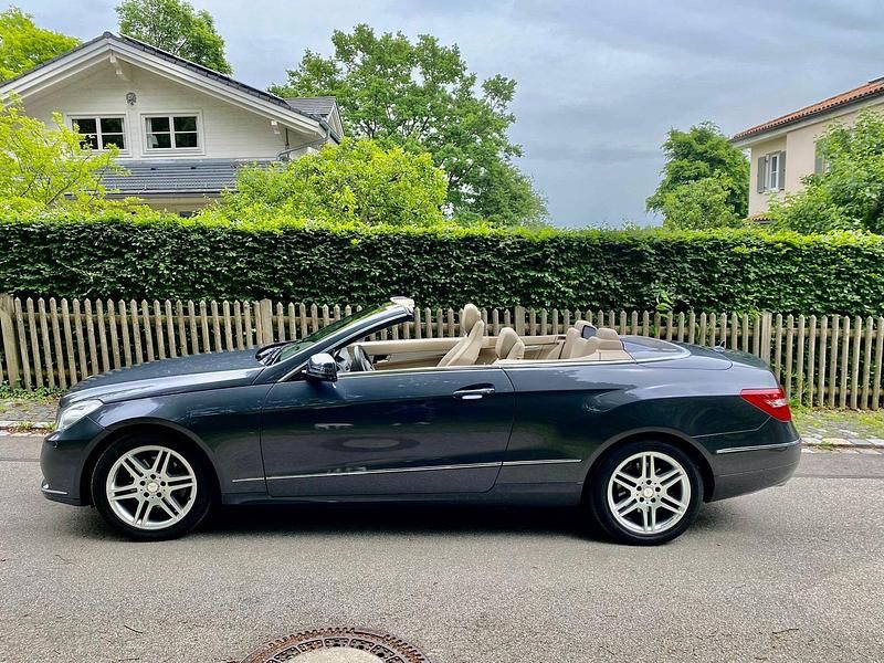 Gebraucht Mercedes E250 204 PS (150 kW) 2012 Grau Cabrio