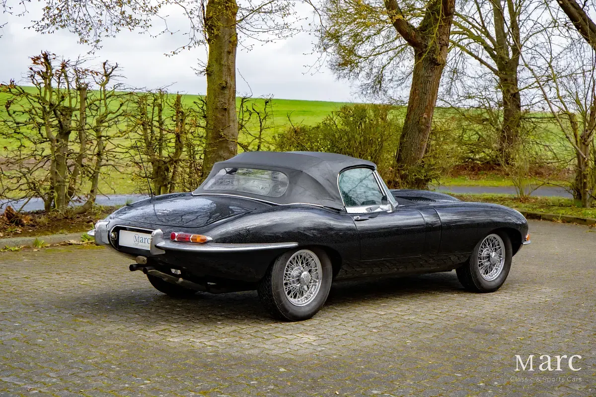 Gebraucht Jaguar E-Type 209 PS (153 kW) 1968 Schwarz (schwarz) Cabrio