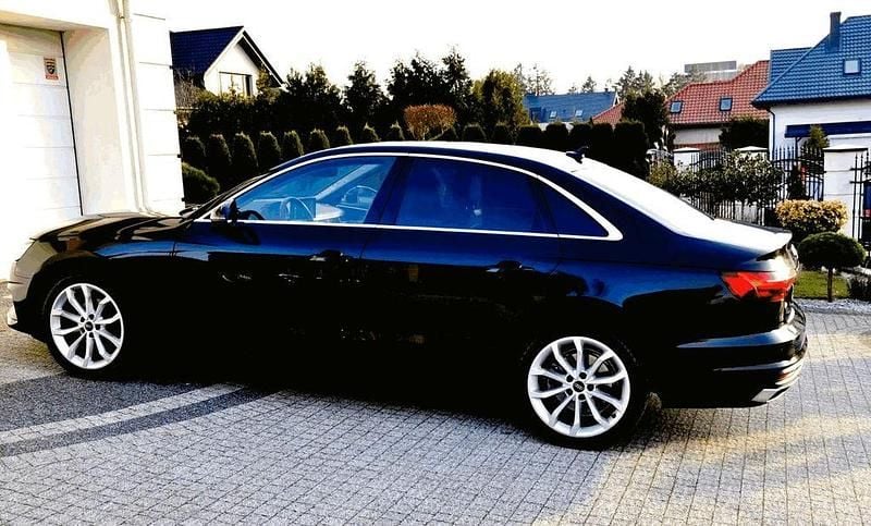 Gebraucht Audi A4 Design 150 PS (110 kW) 2022 Schwarz Limousine