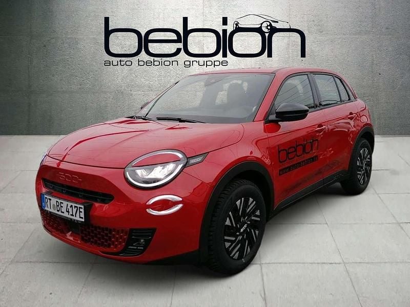Gebraucht Fiat 600E 61 kW (84 PS) 2025 Rot Limousine