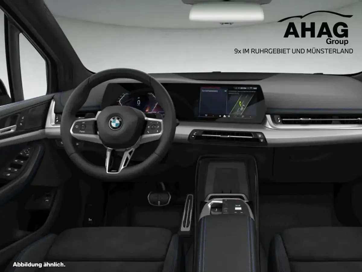 Nowe BMW 218 Efficient Dynamics 136 KM (100 kW) 2026 Czarny Minivan