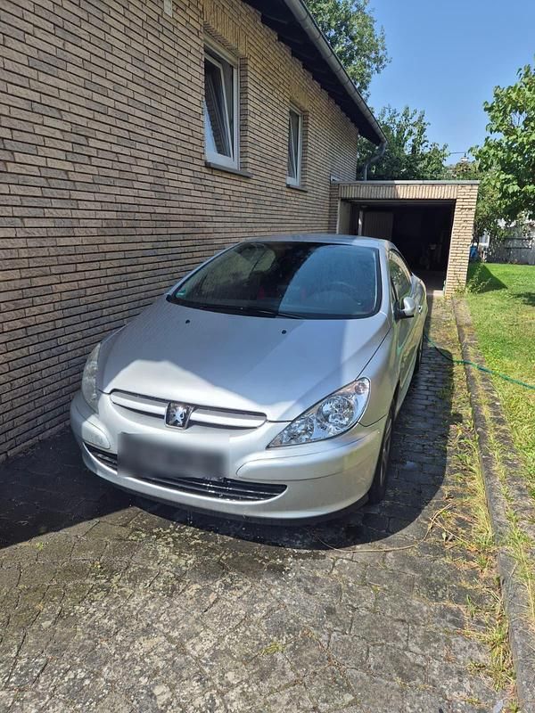 Silber Gebraucht 2005 Peugeot 307 CC Cabrio | 2.990 € (Fairer Preis) - Bild 1/4