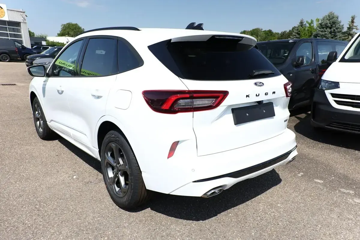 Neu Ford Kuga ST-Line 179 PS (131 kW) 2026 Frozen white SUV