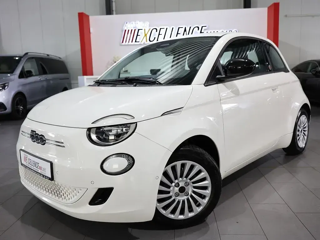 Gebraucht Fiat 500e Red 69 kW (95 PS) 2025 Weiß Kleinwagen