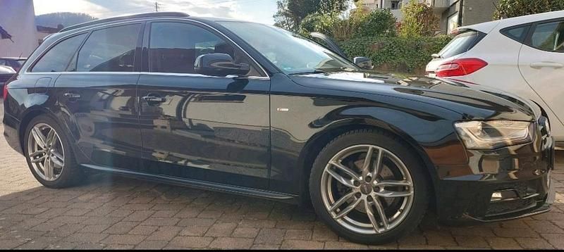 Gebraucht Audi A4 190 PS (139 kW) 2015 Schwarz Kombi