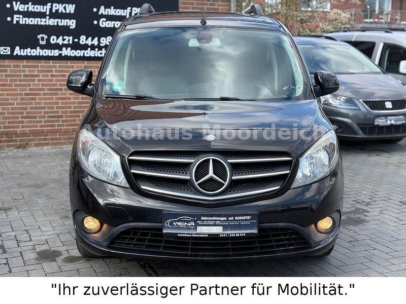 Gebraucht Mercedes Citan 111 110 PS (80 kW) 2017 Schwarz Kombi