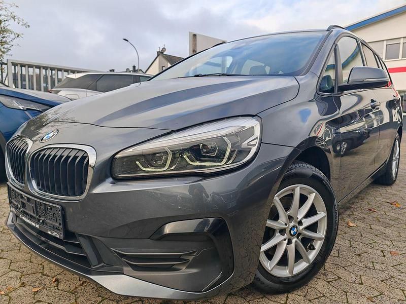 Grau Gebraucht 2021 BMW 216 Gran Tourer Van / Kleinbus | 11.781 € (Guter Preis) - Bild 1/4