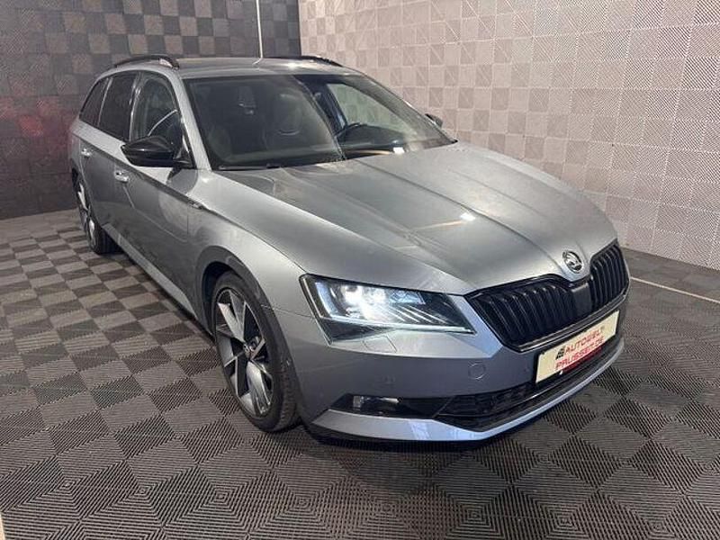 Grau Gebraucht 2018 Skoda Superb Kombi | 19.950 € (Fairer Preis) - Bild 1/4