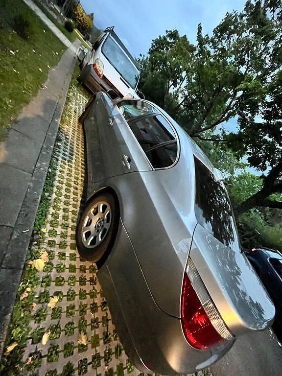 Gebraucht BMW 523 177 PS (130 kW) 2006 Grau Limousine