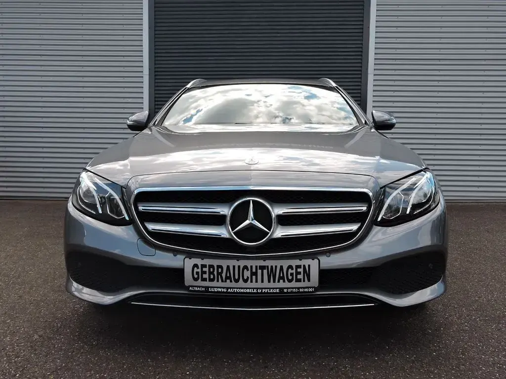 Gebraucht Mercedes E200 Avantgarde 184 PS (135 kW) 2018 Grau Limousine