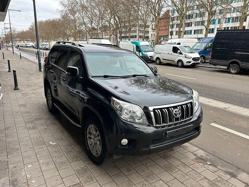 Gebraucht Toyota Land Cruiser Executive 190 PS (139 kW) 2012 Schwarz SUV