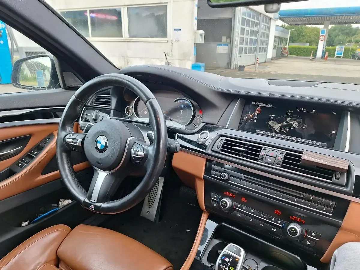 Gebraucht BMW M550 381 PS (280 kW) 2014 Grau Limousine