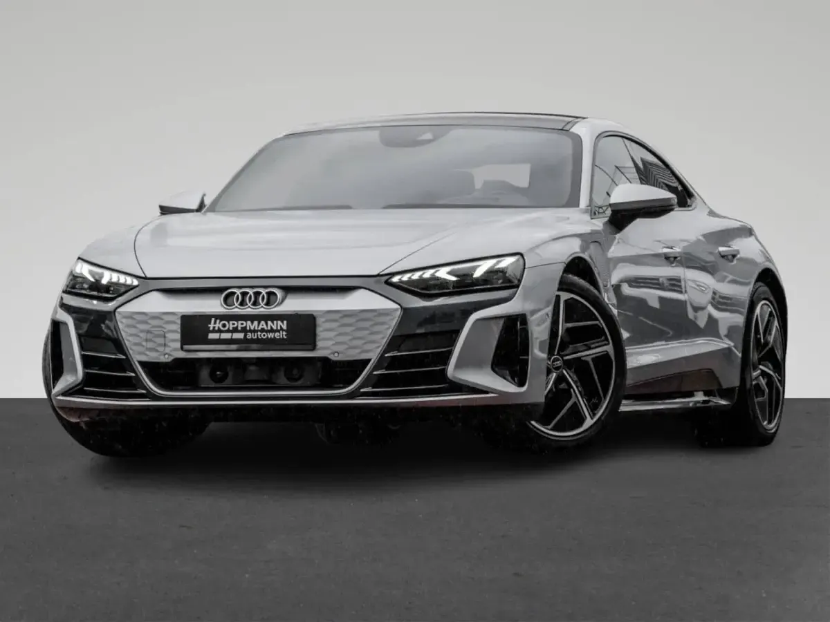 Gebraucht Audi e-tron GT quattro Comfort 350 kW (476 PS) 2023 Florettsilber metallic Limousine
