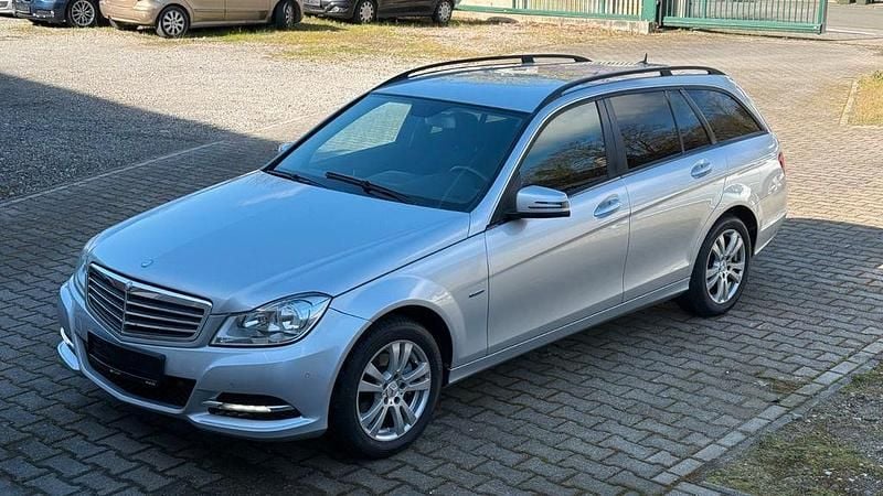 Gebraucht Mercedes C180 156 PS (114 kW) 2012 Silber Kombi