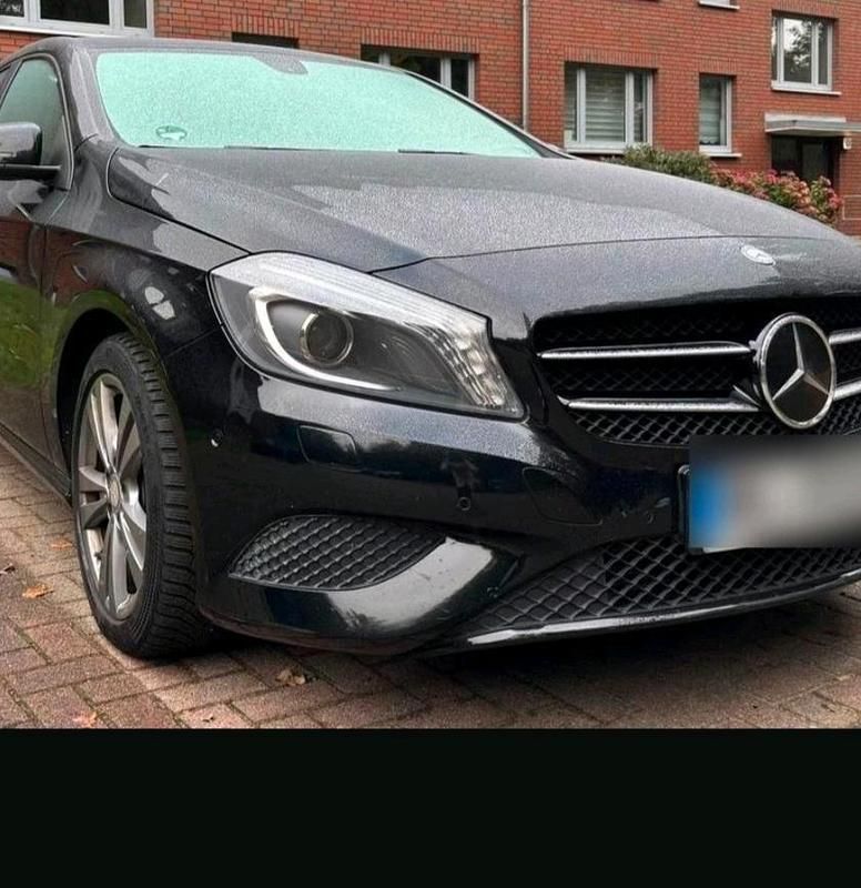 Gebraucht Mercedes A200 156 PS (114 kW) 2013 Schwarz Kleinwagen