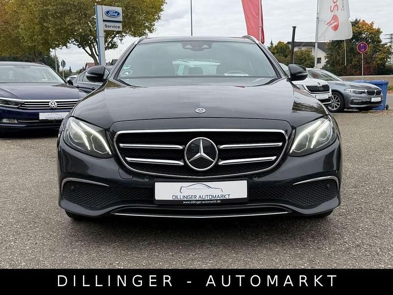 Gebraucht Mercedes E220 194 PS (142 kW) 2019 Schwarz Kombi