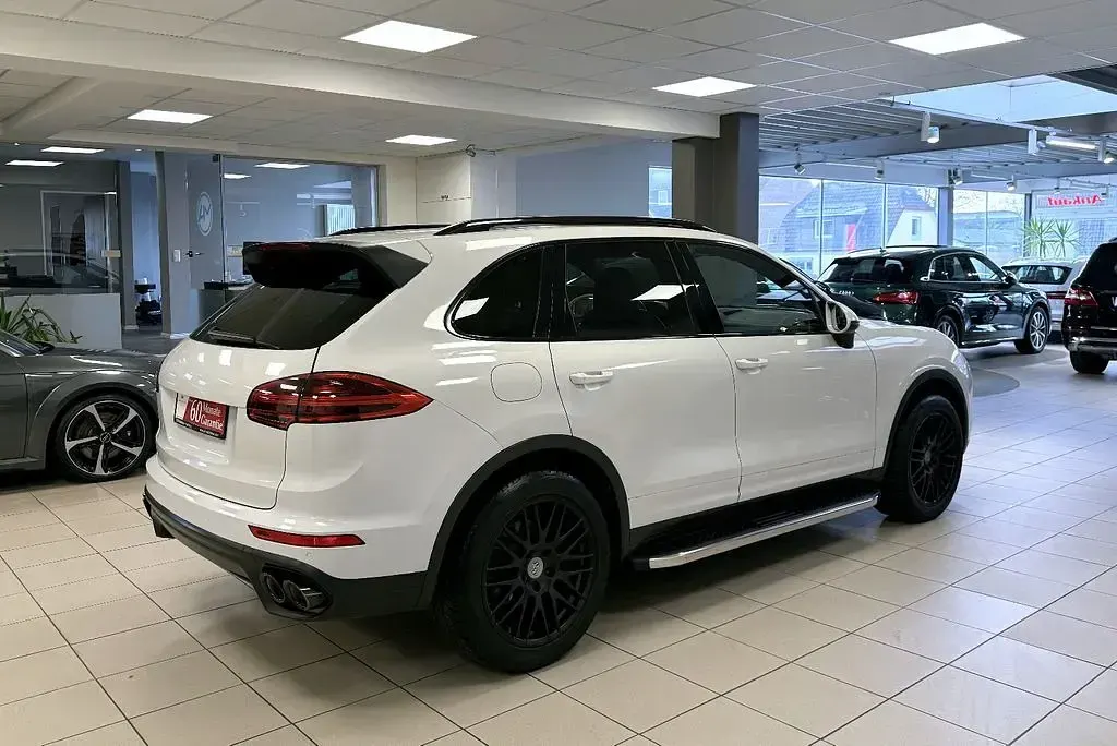Second-hand Porsche Cayenne 262 CP (192 kW) 2015 Maro SUV