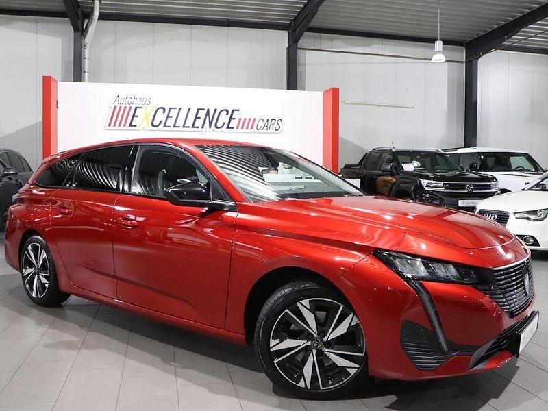 Gebraucht Peugeot 308 SW Allure 131 PS (96 kW) 2022 Rot Kombi