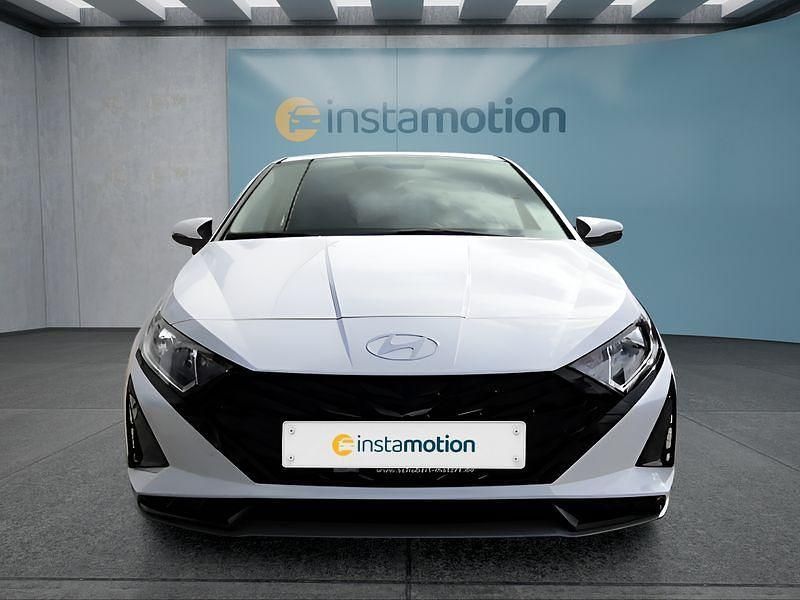 Neu Hyundai i20 Select 101 PS (74 kW) 2025 Weiß Kleinwagen