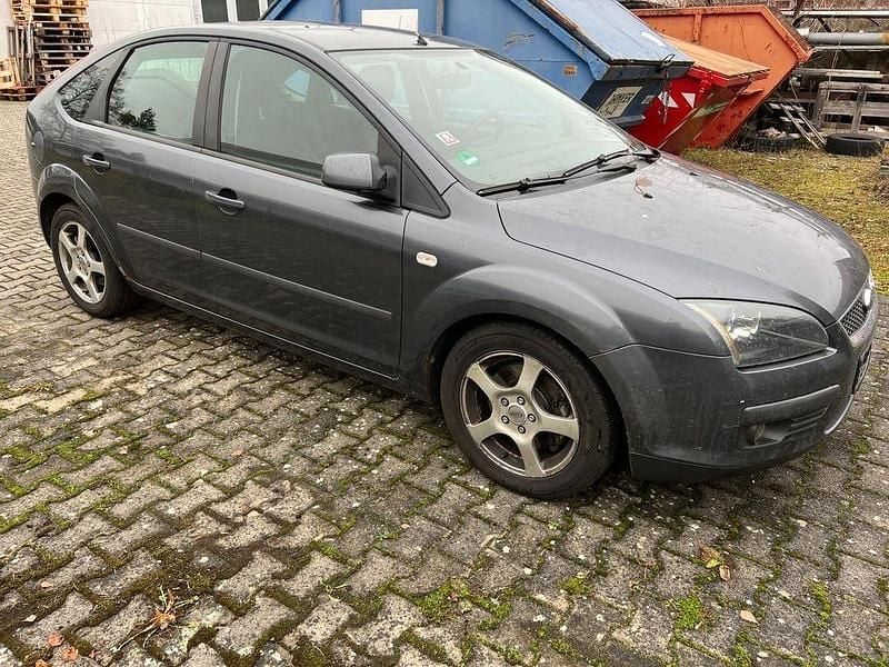 Gebraucht 2005 Ford Focus Ghia Limousine | 600 € (Superpreis) - Bild 1/4