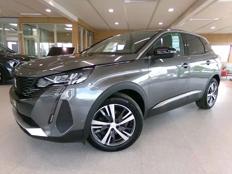 Gebraucht Peugeot 3008 Allure 131 PS (96 kW) 2023 Platinium grau SUV