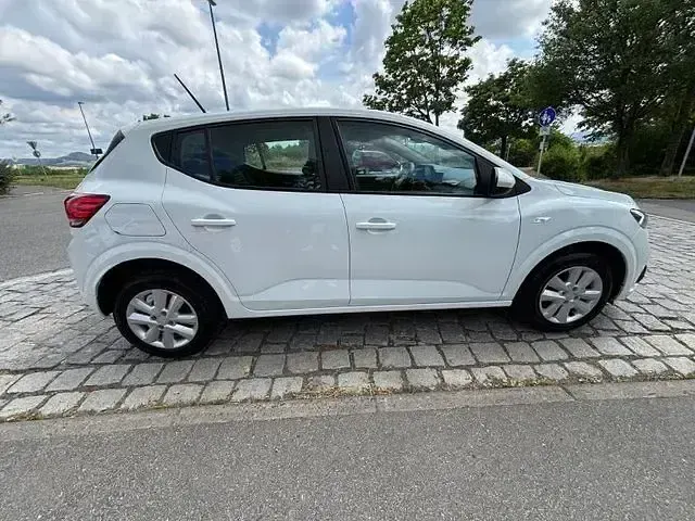 Gebraucht Dacia Sandero Expression 91 PS (66 kW) 2024 Weiß Limousine