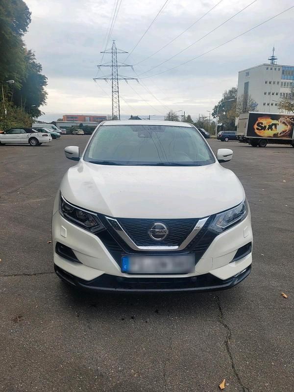 Weiß Gebraucht 2018 Nissan Qashqai SUV | 12.500 € (Guter Preis) - Bild 1/4