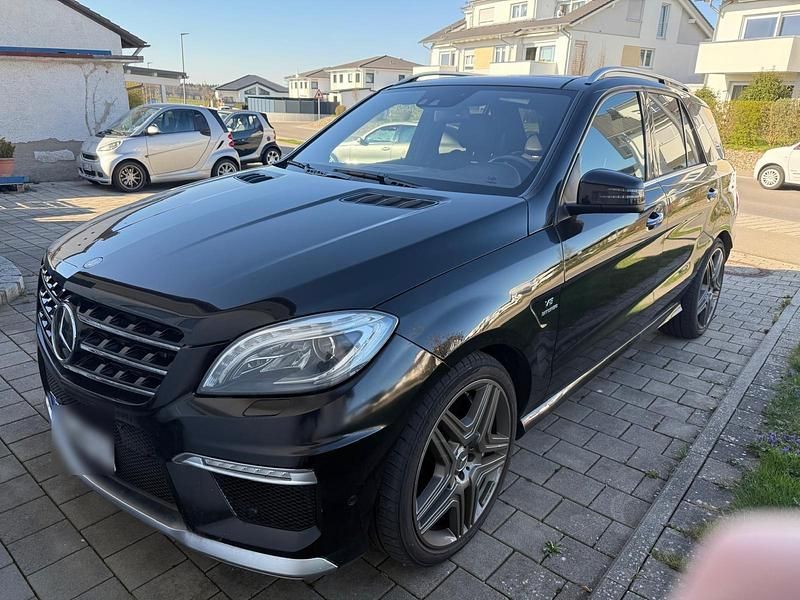 Gebraucht Mercedes ML63 AMG AMG 557 PS (409 kW) 2012 Schwarz SUV