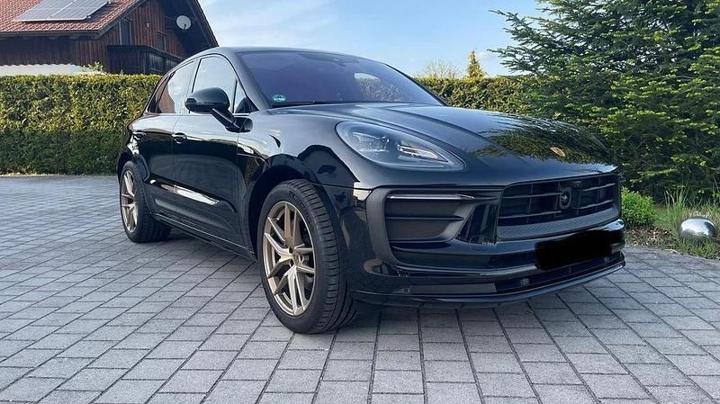 Gebraucht Porsche Macan 265 PS (194 kW) 2022 Schwarz SUV