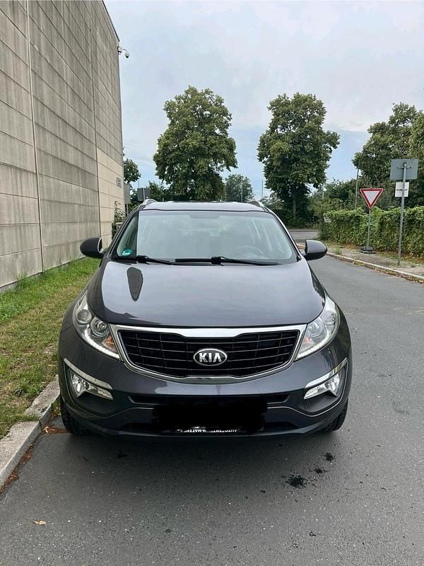 Grau Gebraucht 2015 Kia Sportage 2 SUV | 8.500 € (Superpreis) - Bild 1/4