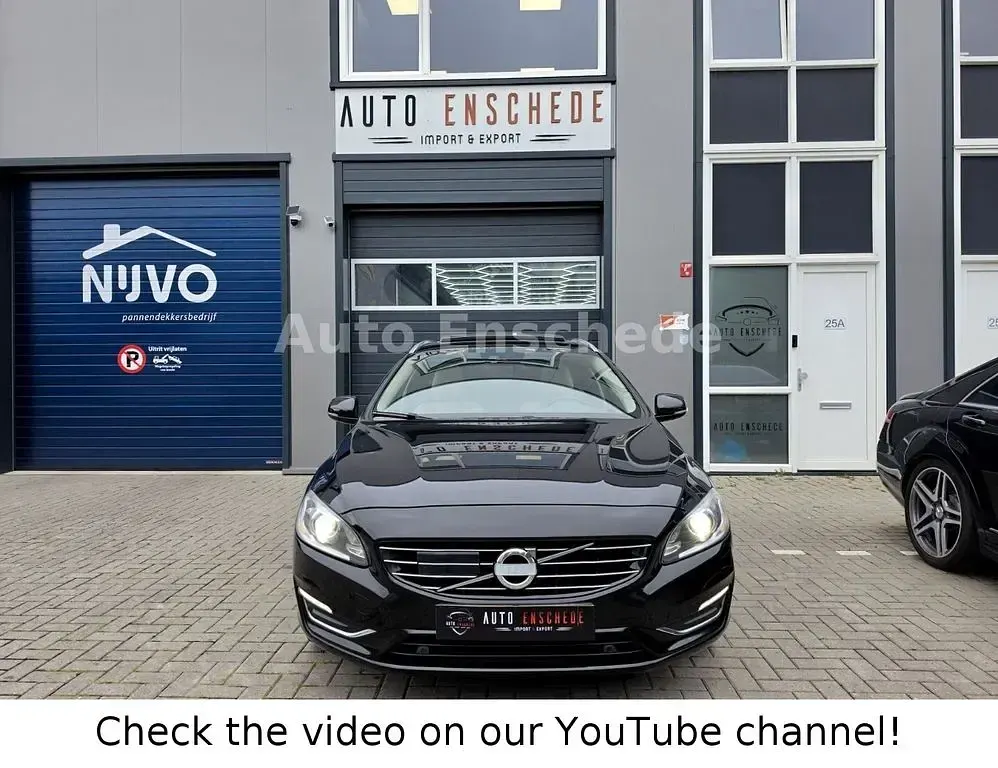 Gebraucht Volvo V60 Inscription 215 PS (158 kW) 2014 Schwarz Kombi