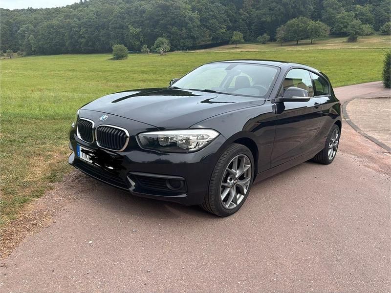 Schwarz Gebraucht 2017 BMW 116 Kleinwagen | 9.300 € (Guter Preis) - Bild 1/4