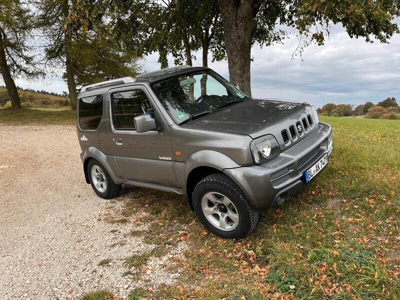 Silber Gebraucht 2006 Suzuki Jimny Snow SUV | 7.480 € (Etwas zu teuer) - Bild 1/4