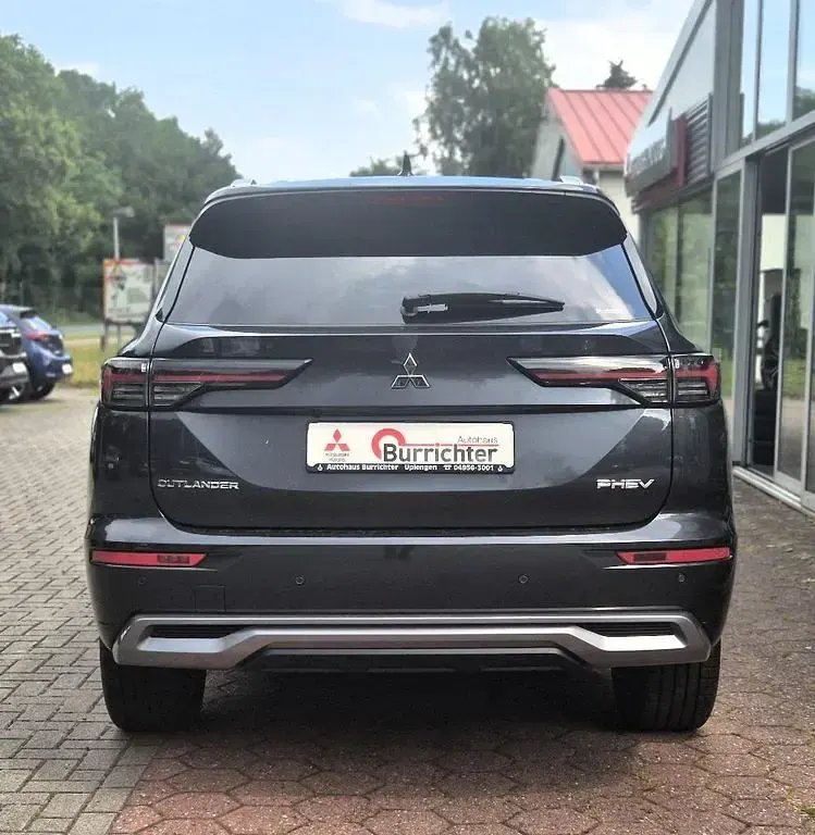 Gebraucht Mitsubishi Outlander P-HEV Top 306 PS (225 kW) 2025 Grau SUV