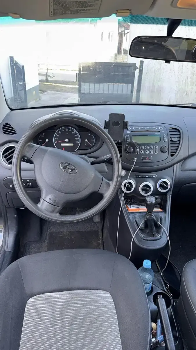 Gebraucht Hyundai i10 67 PS (49 kW) 2010 Schwarz Kleinwagen