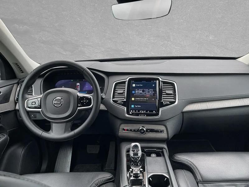 Second-hand Volvo XC90 Plus 455 CP (334 kW) 2023 Negru SUV