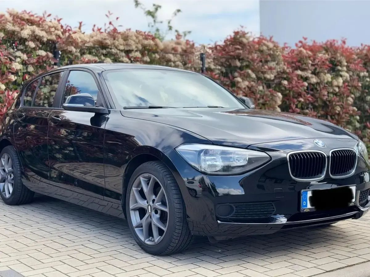 Gebraucht BMW 114 102 PS (75 kW) 2015 Schwarz Kleinwagen