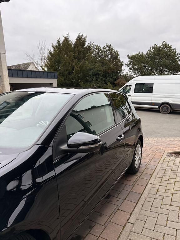 Gebraucht VW Golf VI Comfortline 105 PS (77 kW) 2010 Schwarz Kleinwagen