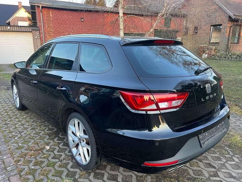 Gebraucht Seat Leon FR 150 PS (110 kW) 2015 Mitternachtsschwarz Kombi
