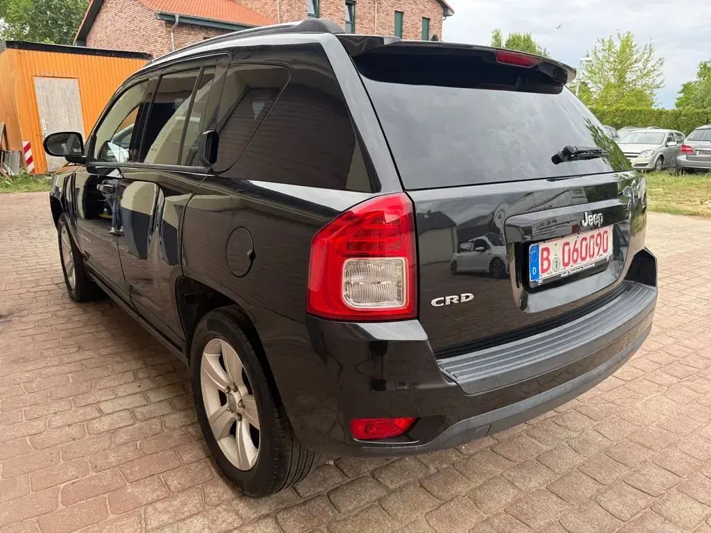 Gebraucht Jeep Compass Sport 136 PS (100 kW) 2012 Schwarz SUV