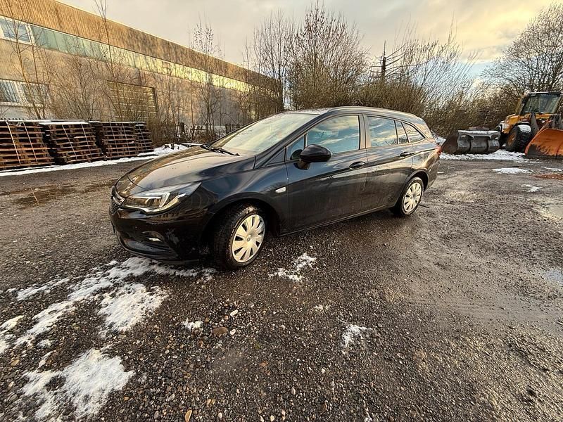 Gebraucht Opel Astra 136 PS (100 kW) 2018 Blau Kombi