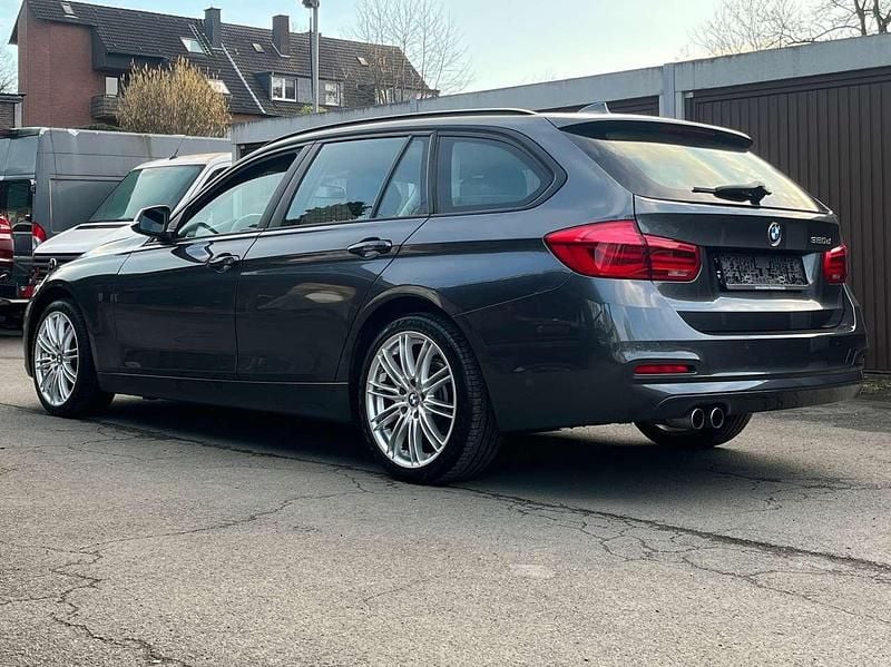 Gebraucht BMW 320 Advantage 190 PS (139 kW) 2016 Grau Kombi
