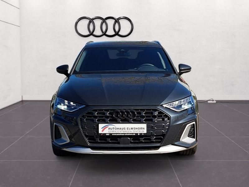 Używany Audi A3 Ambiente 150 KM (110 kW) 2025 Szary Sedan/Limuzyna